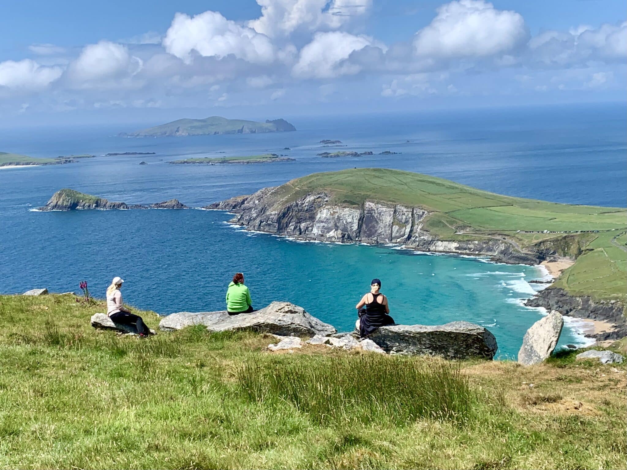 Blick auf die Great Blasset Islands - 10 Tage Wandercoaching an der wilden Westküste Irlands auf dem Dingle Way